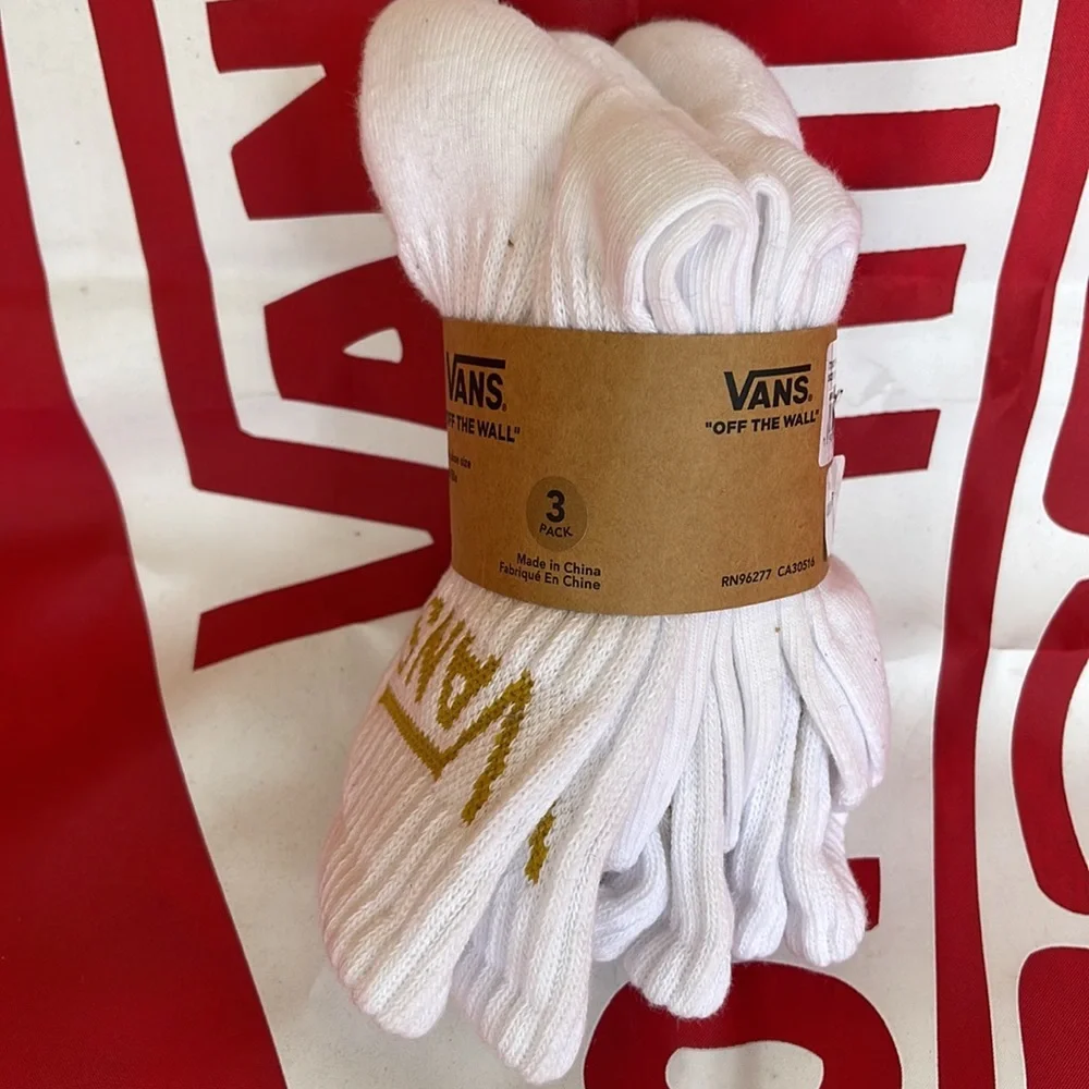 VANS “Off The Wall” Women’s 3 pairs socks set NWT